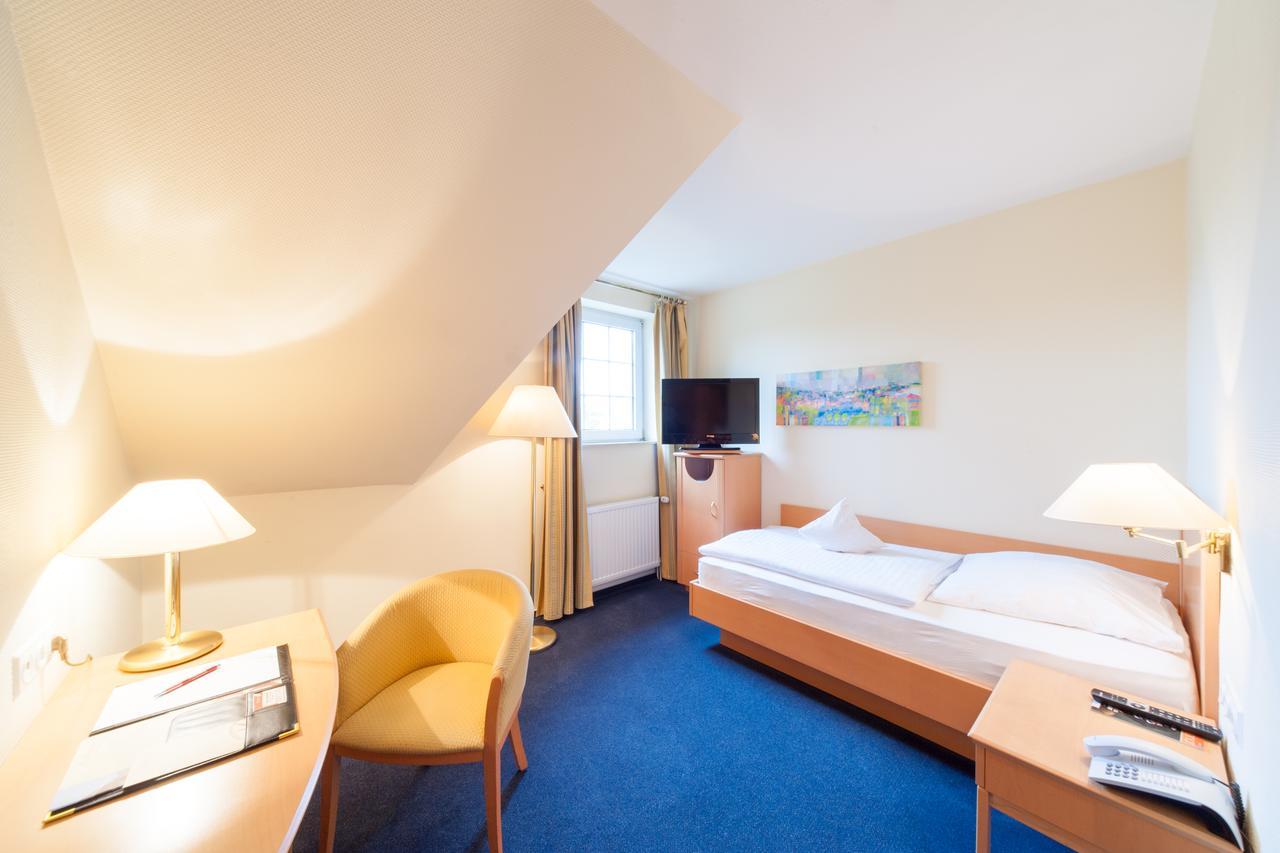 Hotel Restaurant Bullerdieck Garbsen Eksteriør bilde